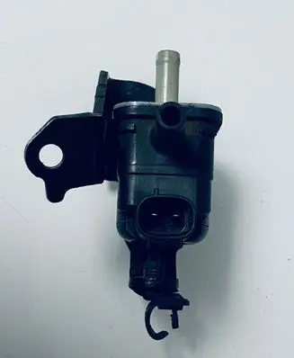 Lexus RX 330 - 350 - 400H Valve vacuum 9091012276