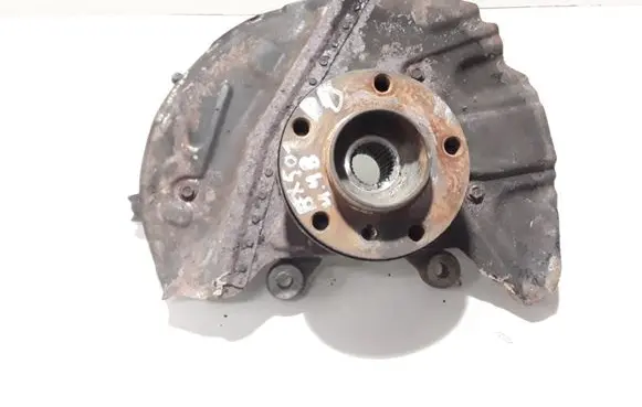 BMW X5 E53 Front wheel hub
