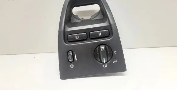 Volvo XC90 Light switch 8685450