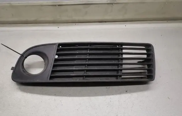 Audi A6 S6 C5 4B Front bumper lower grill 4B0807681J