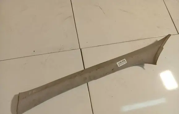 Peugeot 307 (C) pillar trim 9641137977