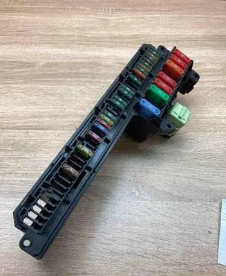 BMW 5 E60 E61 Fuse box set 6957330
