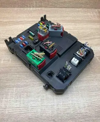 Peugeot 407 Comfort/convenience module 9655708380 S120104700L