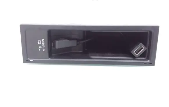 Volkswagen PASSAT B7 Head unit multimedia control 5N0035342C 5N0035341DD