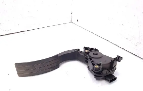 Renault Clio IV Accelerator throttle pedal 6PV00997807 180029347R