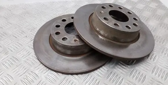 Volkswagen Golf VII Rear brake disc
