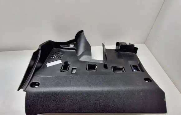 Dashboard lower bottom trim panel