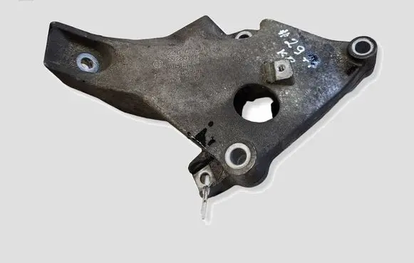 BMW 1 E81 E87 Engine mounting bracket 6775041 59280110