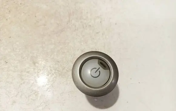 Nissan Leaf I (ZE0) Engine start stop button switch 