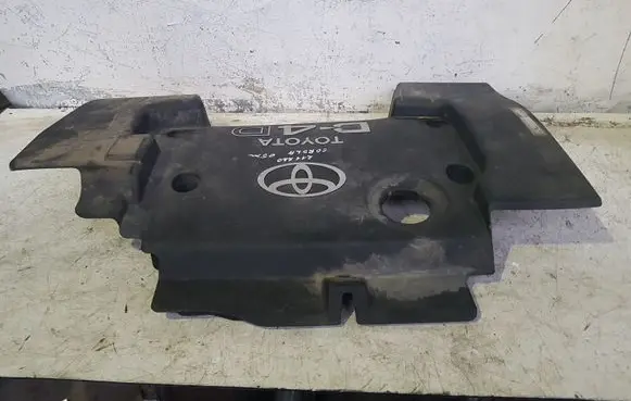 Toyota Corolla Verso AR10 Engine cover (trim)