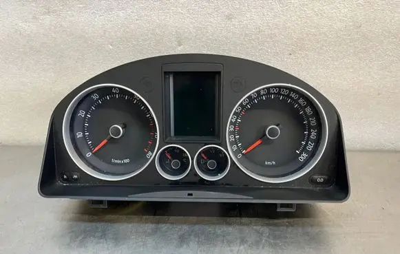 Volkswagen Golf V Speedometer (instrument cluster) 