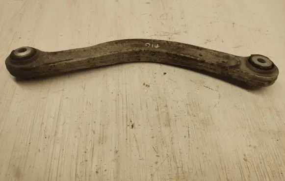 Rear control arm