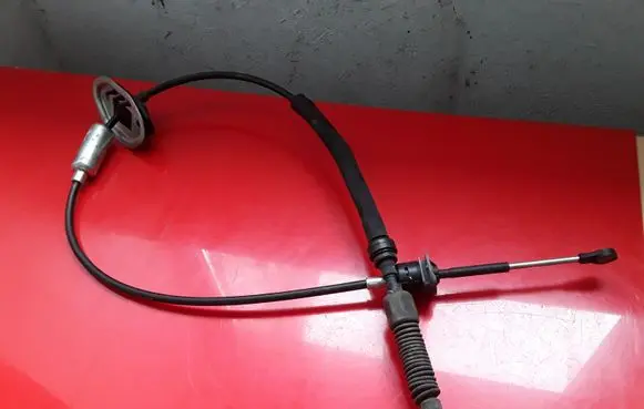 Hyundai Santa Fe Gear shift cable linkage D007CFN