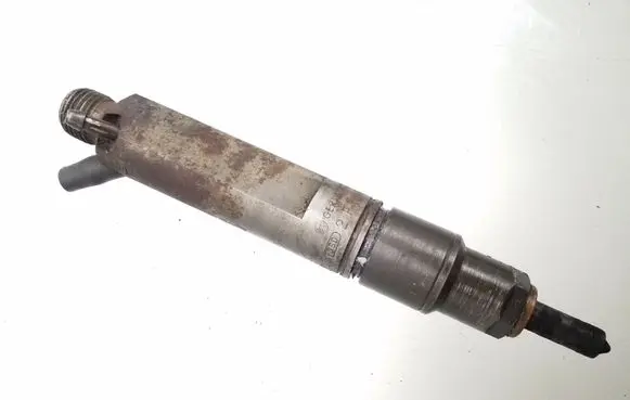Audi A6 S6 C4 4A Fuel injector 046130201B