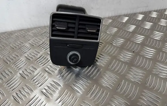 Audi A3 S3 8V Rear air vent grill 8V0819203A 02122016