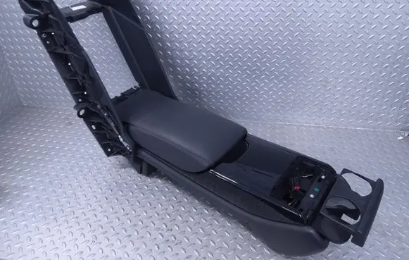 Audi A8 S8 D4 4H Rear seat armrest 4H0885075L L4H000031F 4H0885995A