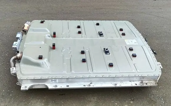Peugeot 5008 III Hybrid / electric car battery 9865684480