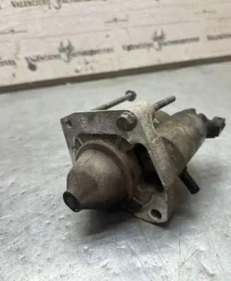 Peugeot 208 Starter motor 9671530880 4280008333