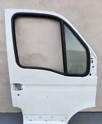 Iveco Daily 4th gen Front door