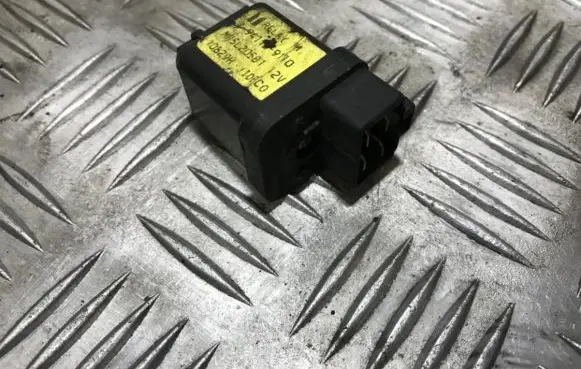 Opel Frontera A Glow plug pre-heat relay 8941129110 8-94112-9110