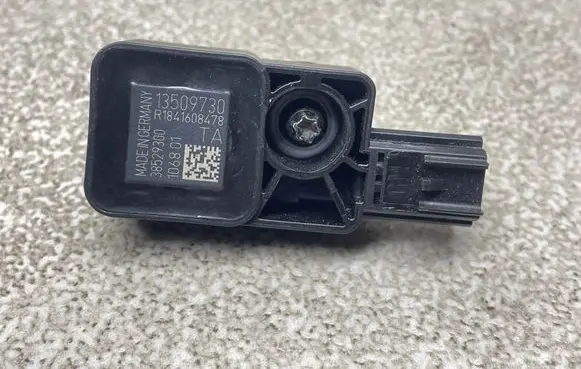 Opel Insignia B Airbag deployment crash/impact sensor 13509730