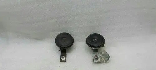 Mitsubishi Lancer VIII Horn signal 8211A001