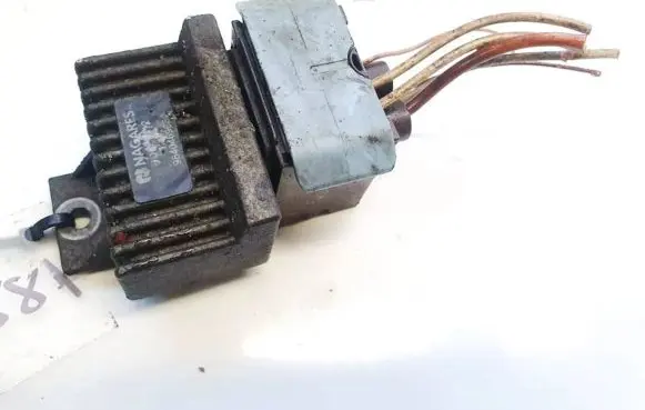 Renault Scenic II - Grand scenic II Glow plug pre-heat relay 9640469680