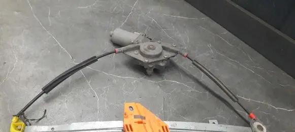 Ford Fiesta Front window lifting mechanism without motor