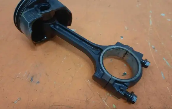 Opel Signum Piston 