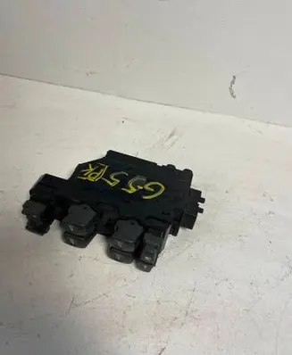 Volvo V70 Electric window control switch 30658116 MD513300036