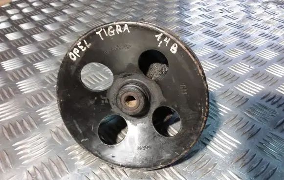 Opel Tigra A Power steering pump 90473169