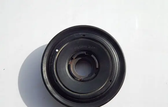 Opel Antara Crankshaft pulley 25182193OpelOE