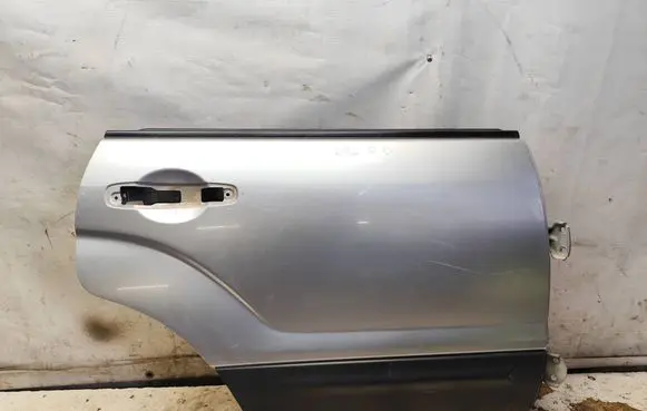 Subaru Forester SG Rear door