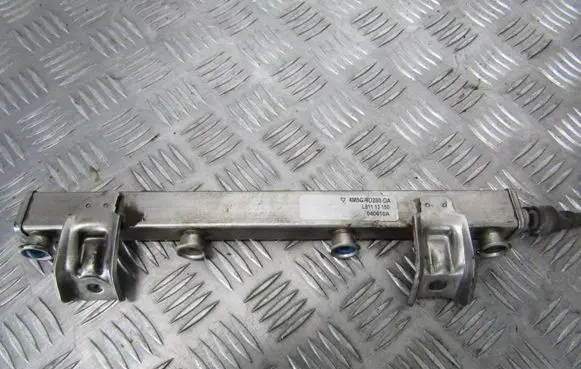 Volvo V50 Fuel main line pipe 4m5g9d280da 4m5g-9d280-da