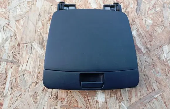 Hyundai i30 Glove box 847702L000