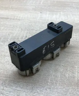 Volkswagen Sharan Coolant fan relay 701919506A