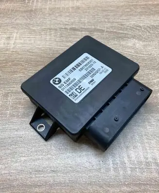 BMW 5 F10 F11 Hand brake control module 6799083 23122010