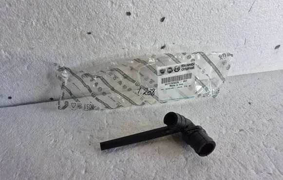 Fiat Punto (188) Breather hose/pipe 71769226