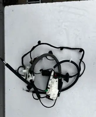 Maserati Levante EUR ISO radio connector 670032376