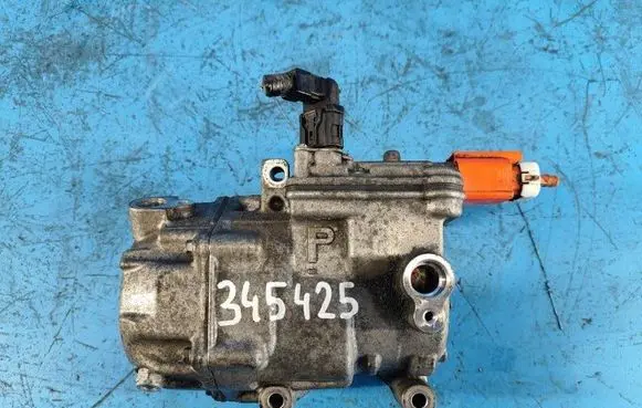 Toyota Prius (XW30) Air conditioning (A/C) compressor (pump) 8837047060