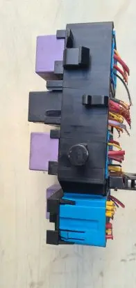 Renault Espace IV Fuse module 8200003634