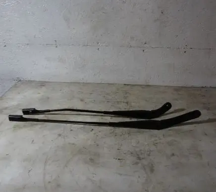 Audi A4 S4 B8 8K Front wiper blade arm