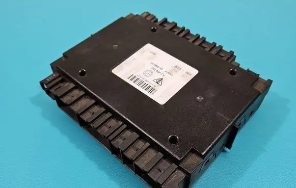 Volkswagen Touareg I Central body control module 7L0959760 IMPRK1428542