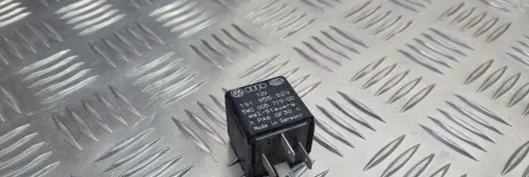 Volkswagen Golf IV Other relay 191955529