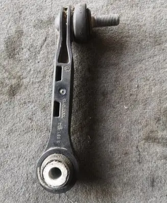 BMW 5 G30 G31 G38 Rear anti-roll bar/stabilizer link 13339715 6861482