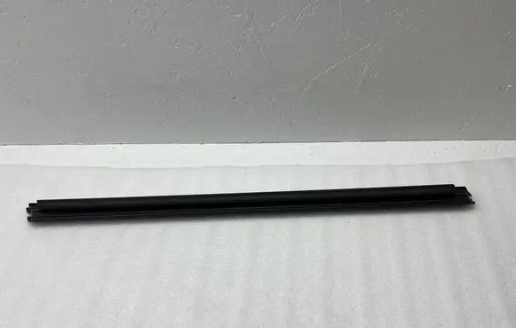 BMW 1 F40 Front door trim (molding) 7452367