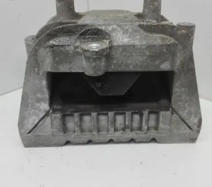 Volkswagen PASSAT B6 Engine mount bracket 1K0199262C