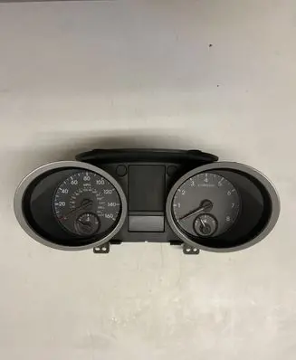 Hyundai Genesis Speedometer (instrument cluster) 940012M190