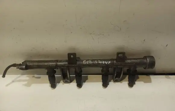 Hyundai Getz Fuel main line pipe 9260930006