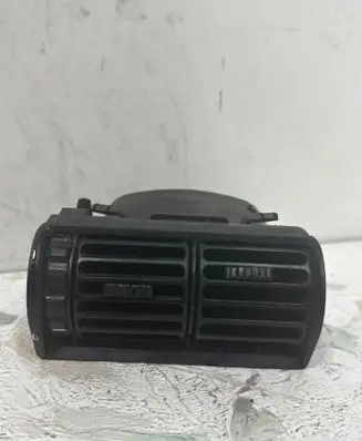 BMW 5 E34 Rear air vent grill 1375561 11585249 13742610